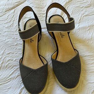 Andre Assous Black Women's Sandals